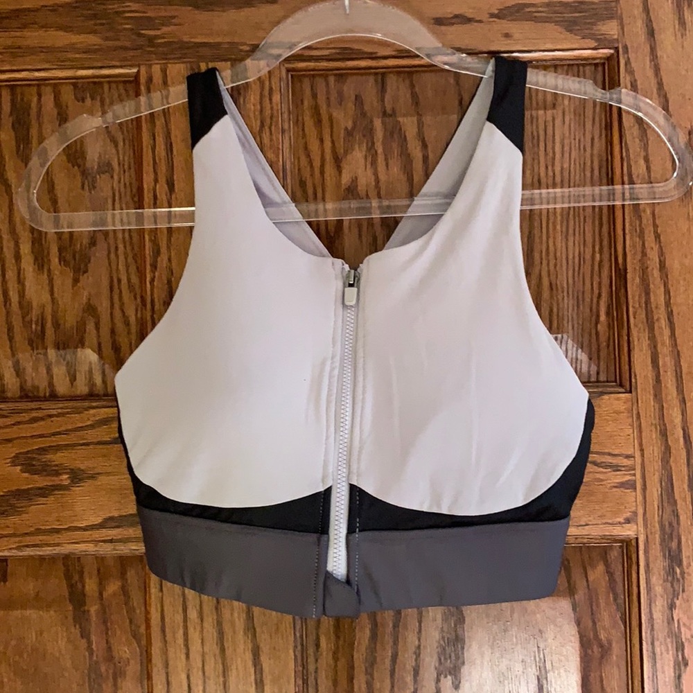Fabletics sports bra